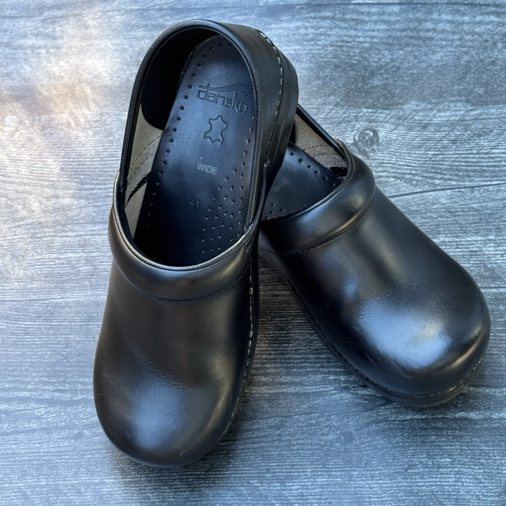 Dansko Professional Clogs US 10.5-11 EU 41 Wide Black Leather Nurse Work Shoes